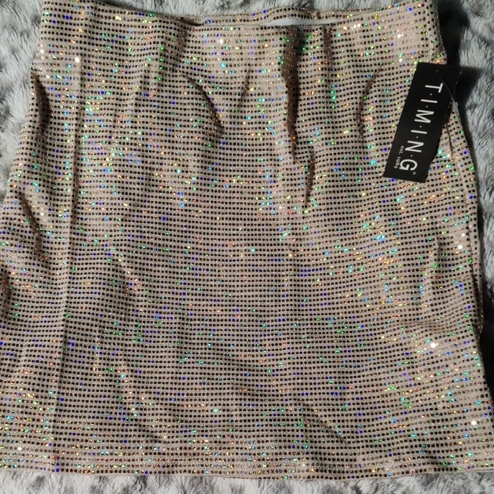 NWT Timing Gold Sequin Mini Skirt Size L Stretch Party Holiday NYE Cocktail Spar - Picture 3 of 5